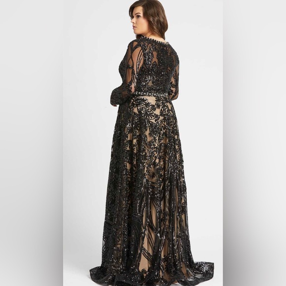 Gorgeous Gown! Wore once for my brothers wedding. - Picture 4 of 4